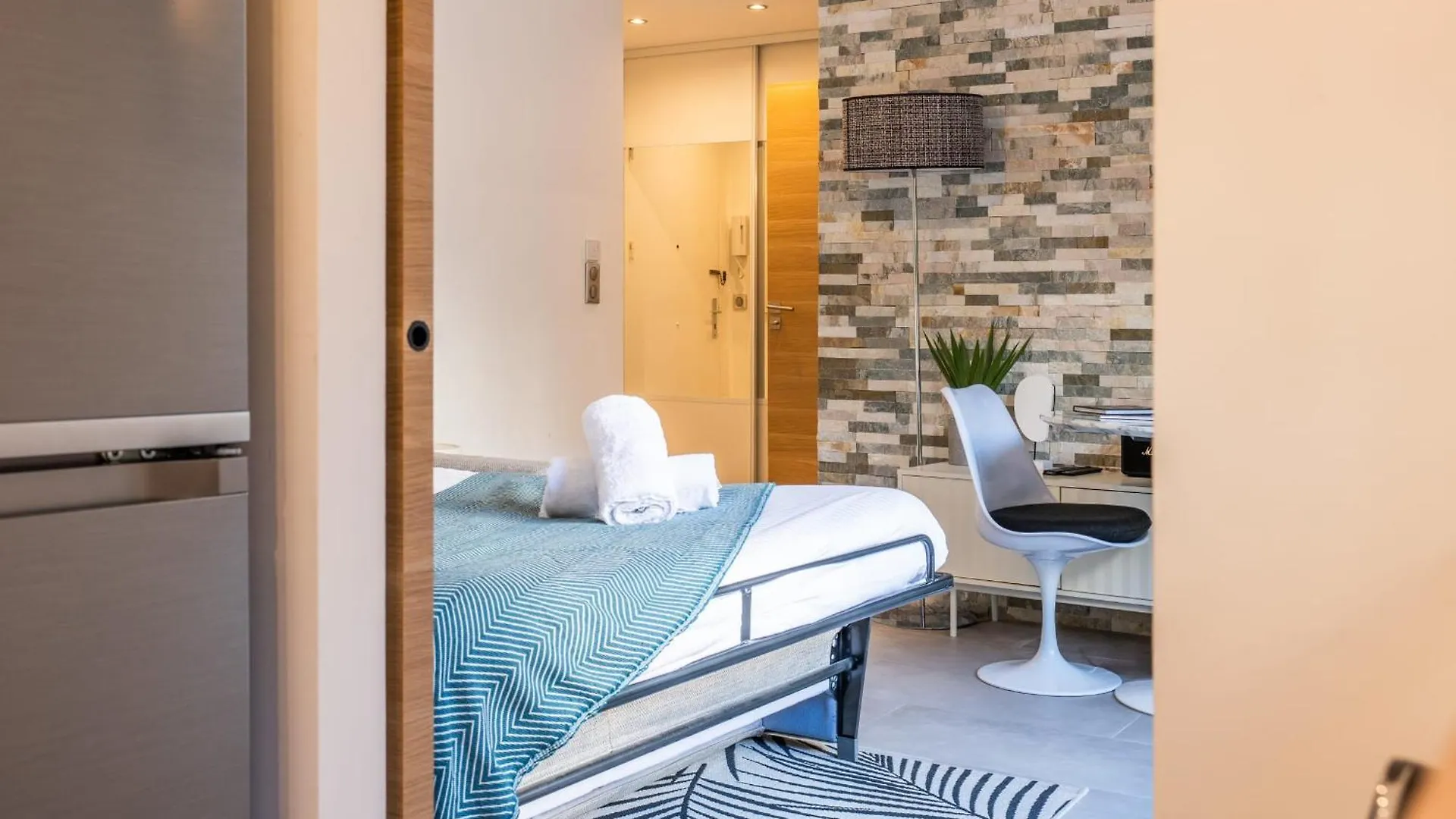 Rare ! Studio With Terrace 5Min Walk To The Palais Cannes Francia