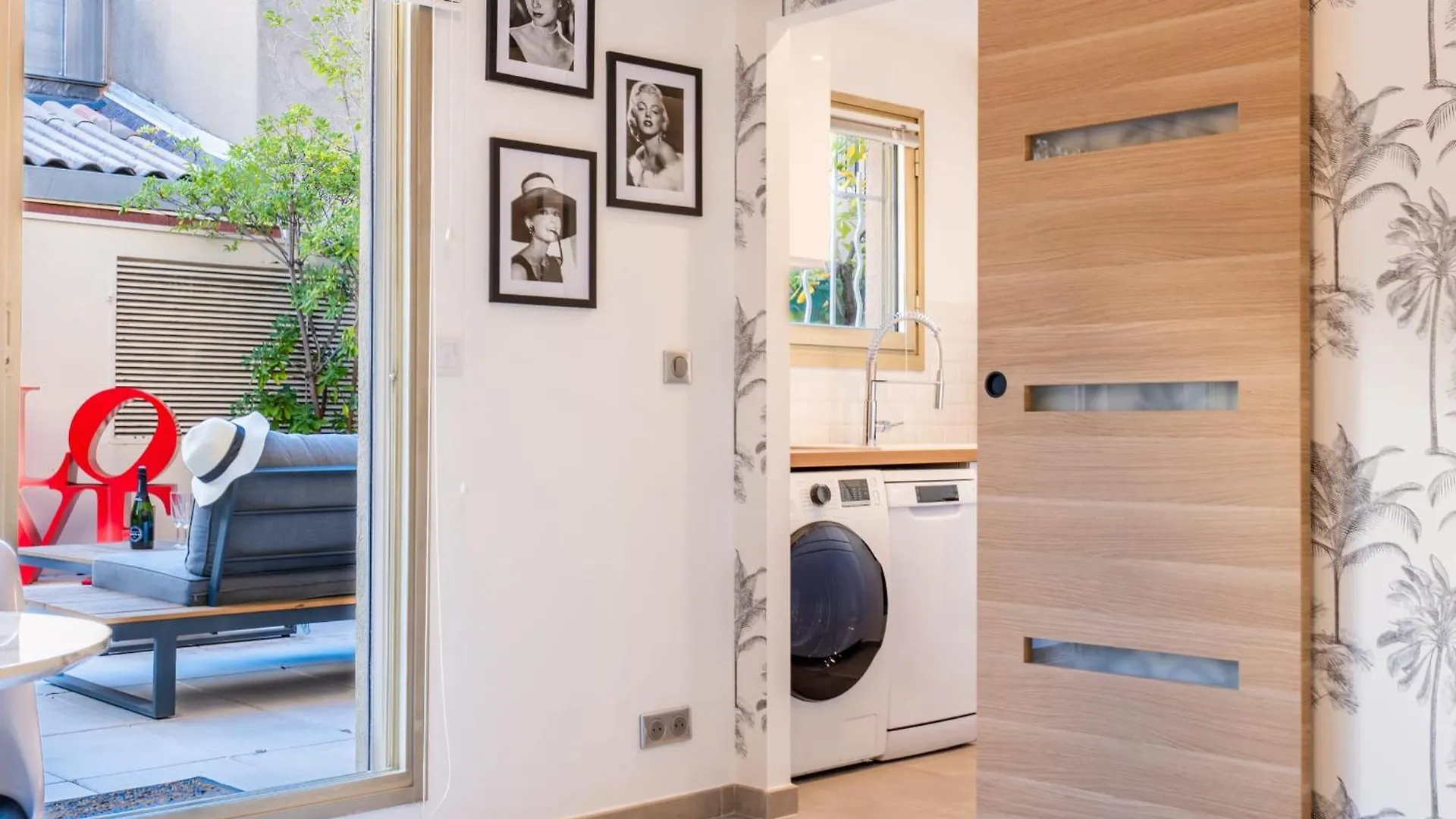 Rare ! Studio With Terrace 5Min Walk To The Palais Cannes 0*,  France